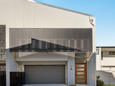 11 / 10 Zircon Close, Rochedale