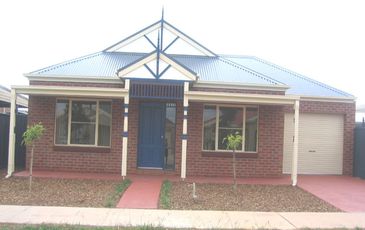 52 Scarlet Drive, Pakenham