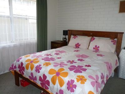 1 / 7 Roberts Avenue, Horsham