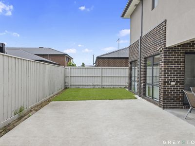 5 Meyer Crescent, Clyde North