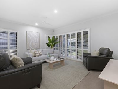 14 Barrington Crescent, Wakerley