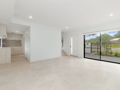 28 Venus Way, Hillarys