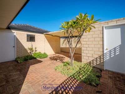2 Roxburgh Cir, Kinross