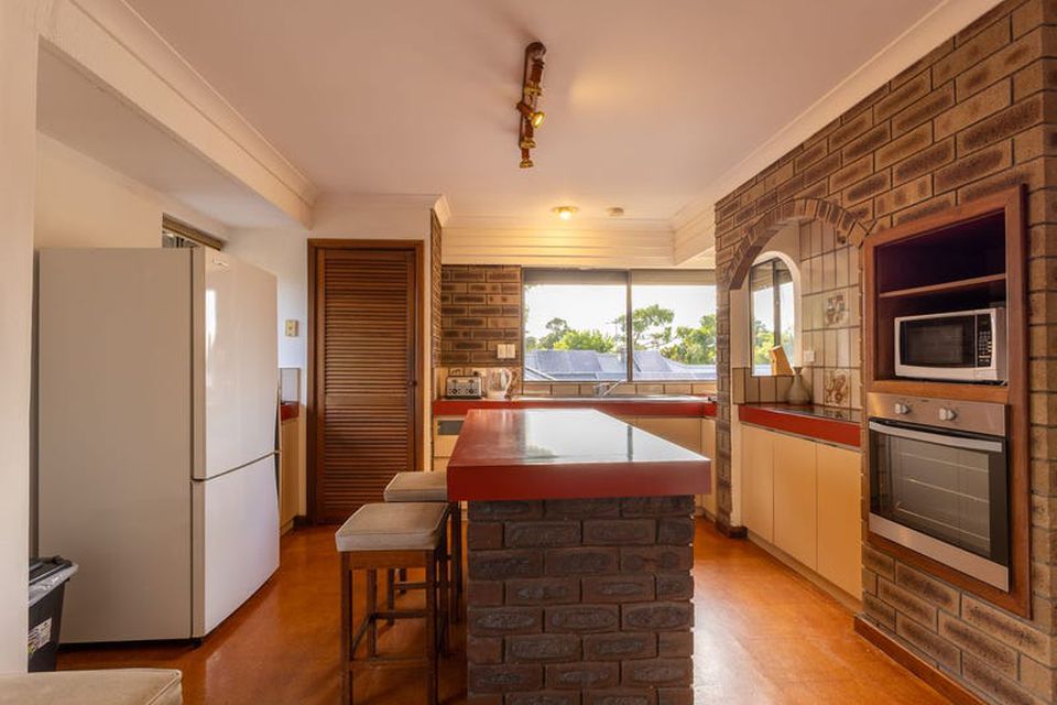 25 Liverpool Street , Shoalwater