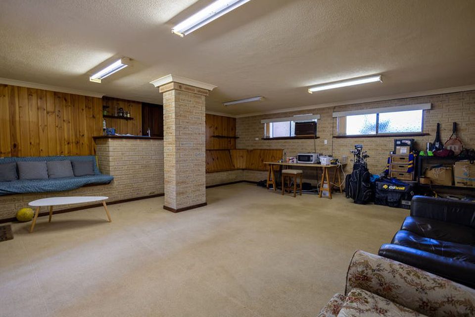 25 Liverpool Street , Shoalwater