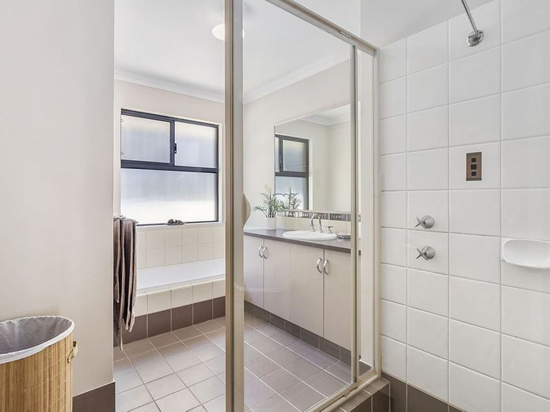 1 Emperor Way, Yanchep