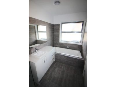 6A Nagle Drive, Belmont