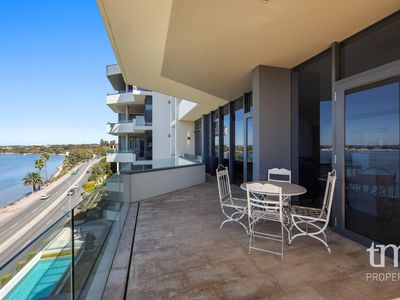 9 / 8 Mounts Bay Road, Crawley