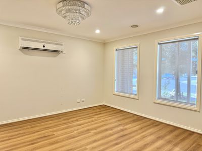 17 Fawkner Road, Manor Lakes