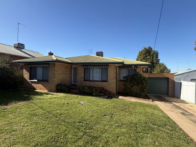 22 Weston Street, Parkes