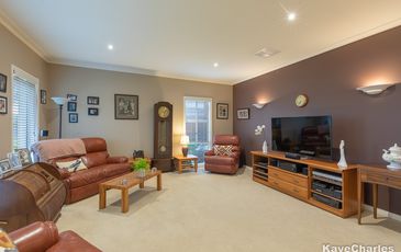 23 Grange Circuit, Beaconsfield