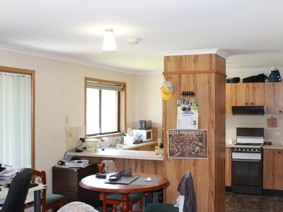 2 / 12 McMAHON PLACE , Wodonga
