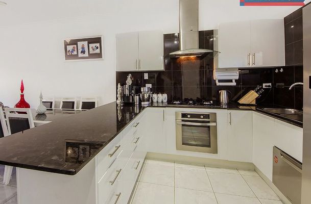 Unit 8 / 1-5 Heversham Grove, Greenvale
