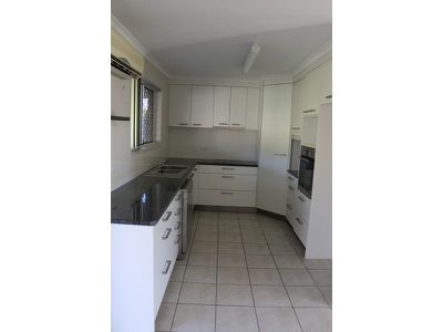 8 Laguna Court, Urangan
