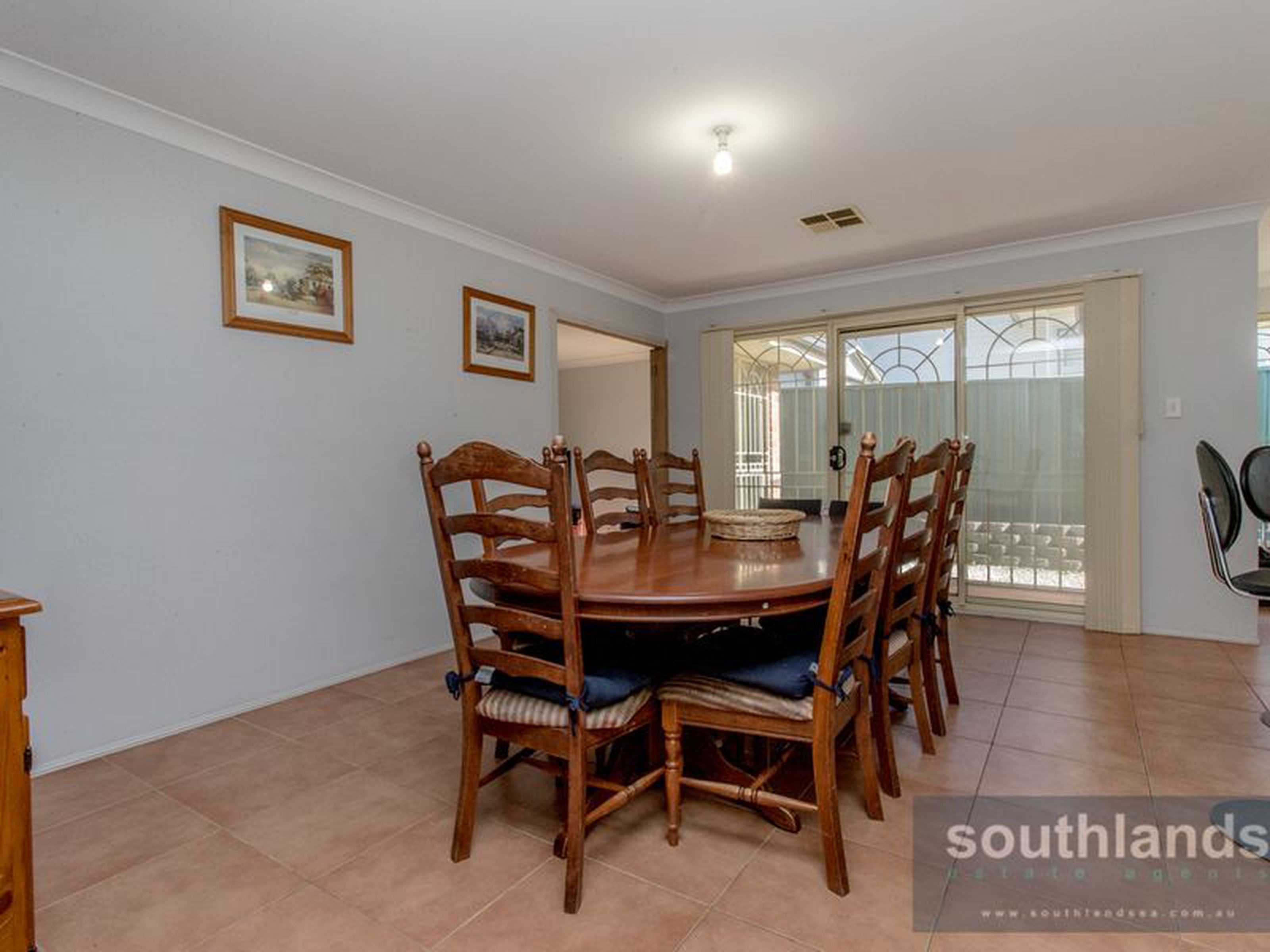 24 Anthony Crescent, KINGSWOOD