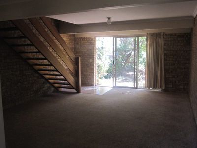 4 / 11 Doolooma Street, Mountain Creek