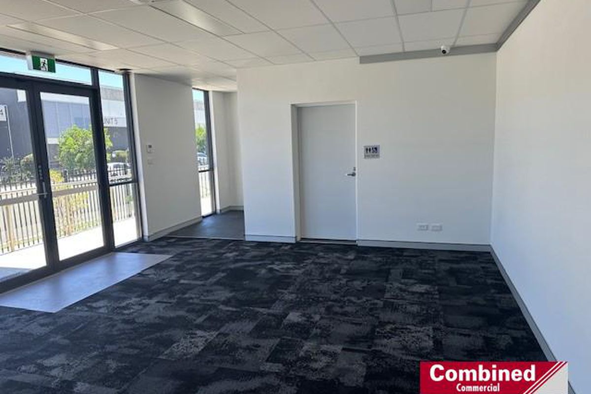 2 / 2 Grazier Way, Gregory Hills