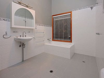 24 Boag Street, Mollymook