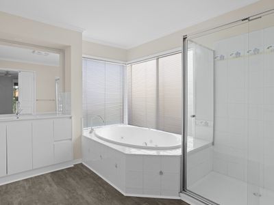 4 Delatite Way, Skye