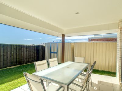 27 Blaxland Road, Urraween