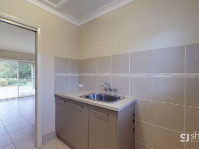 450 Wheelers Lane , Dubbo
