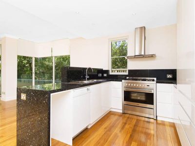 2 / 6a Trelawney Street, Woollahra