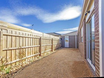 33 Morgan Crescent, Werribee