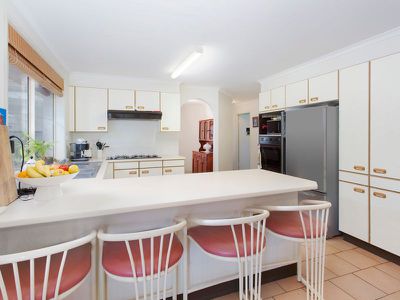 11 Throsby Avenue, Horsley