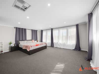 2 Riverine Street, Wollert