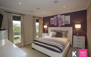 18 Fallingwater, Pakenham