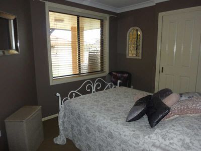 147 The Southern Parkway, Forster