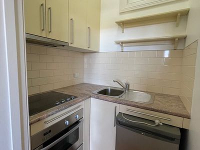 4 / 117 Forest Road, Arncliffe