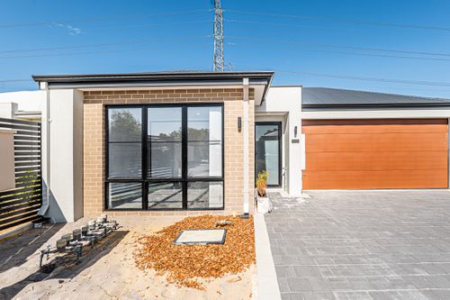 1 / 13 Welford Way, Success
