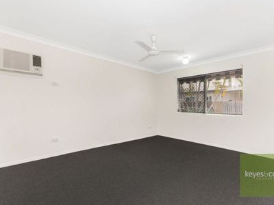73 Overton Circuit, Kirwan