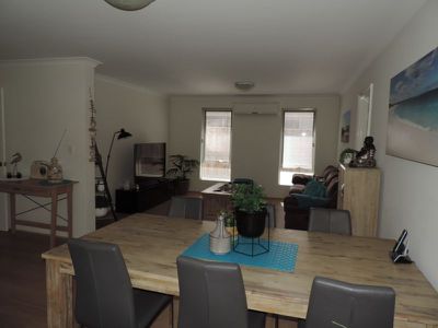 16 Venulosa Avenue, Halls Head