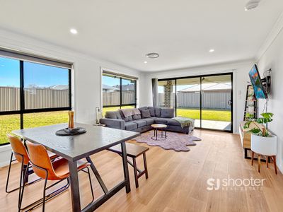 16 YARRA PLACE, Dubbo