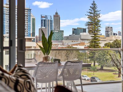 29 / 180 Stirling Street, Perth