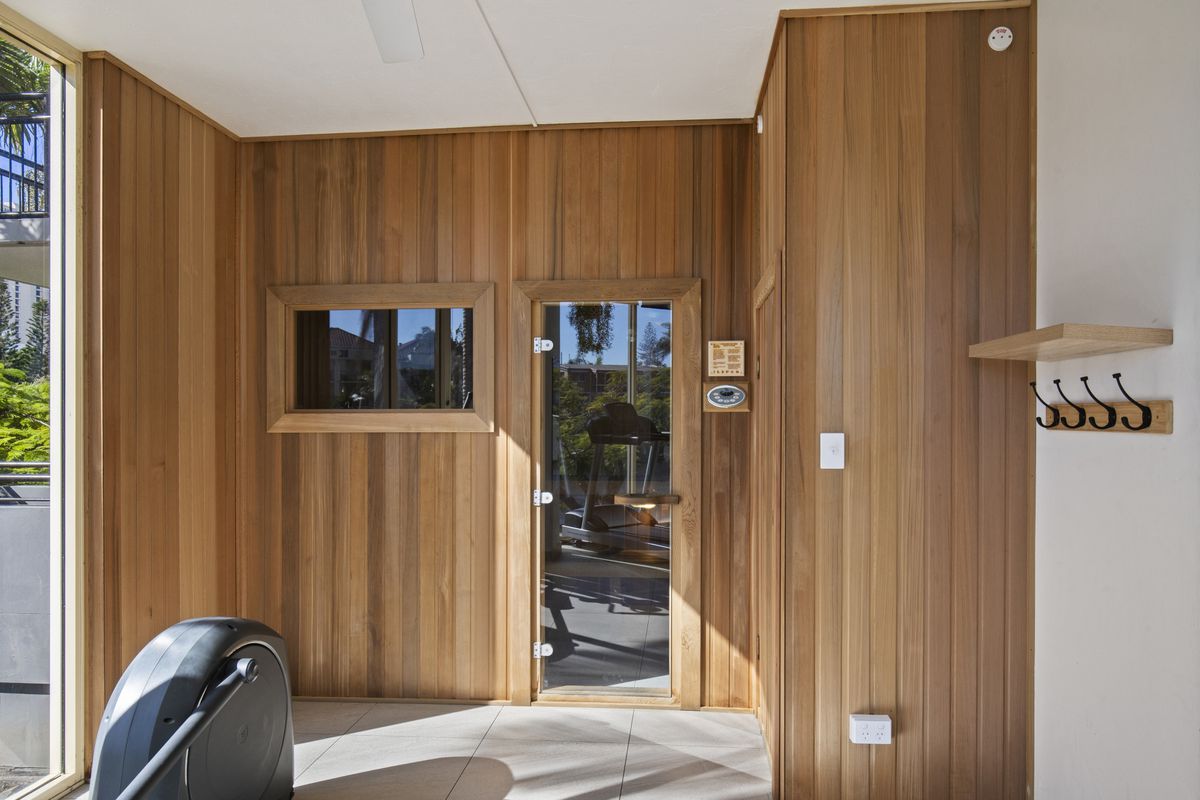 206b / 1-8 Paradise Island , Surfers Paradise