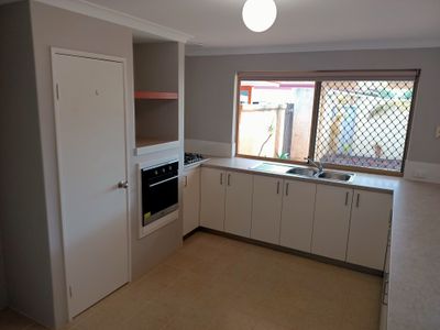 60 Saint Barnabas Boulevard, Quinns Rocks