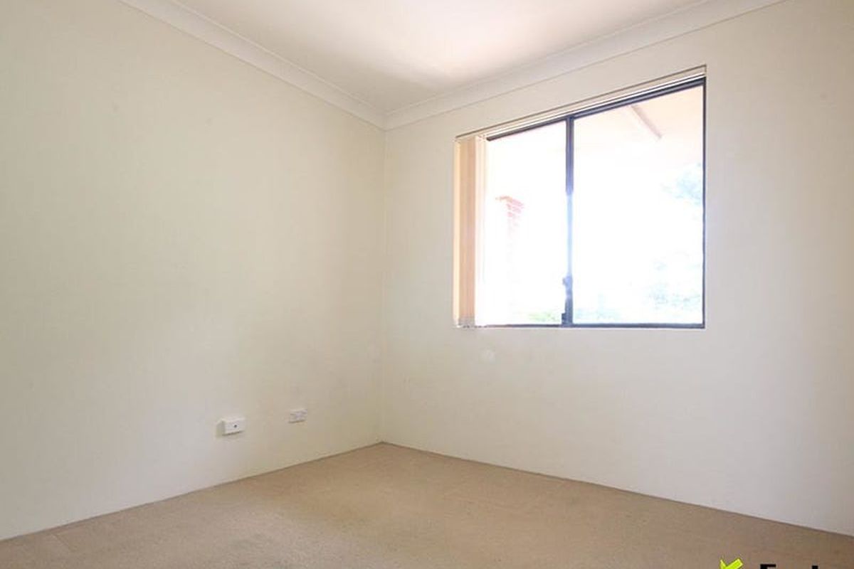 23 / 11 Crane Street, Homebush