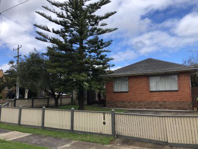 32 Range Road, Burwood East