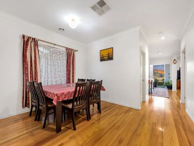 50 Hal Porter Terrace, Lynbrook