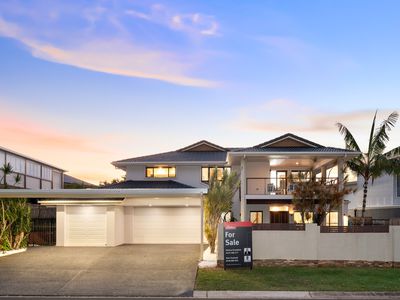 10 Talburpin Esplanade, Redland Bay