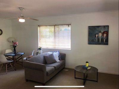 2 / 90 Benowa Road, Southport