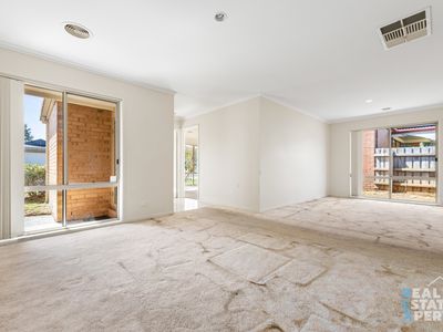 2 Greenlea Grove, Hampton Park