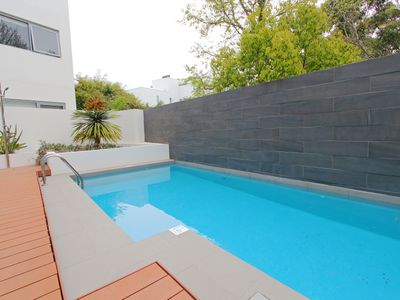 60 / 20  ROWE AVENUE, Rivervale
