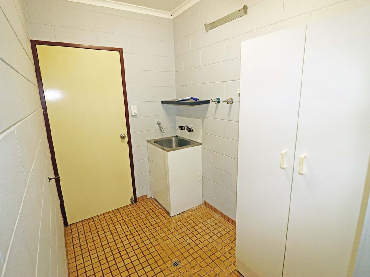 9B Rita Circuit, Atherton