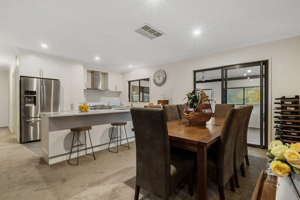 100 Livingstone Street, Avenel