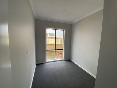 12 Juniper Grove, Rockbank
