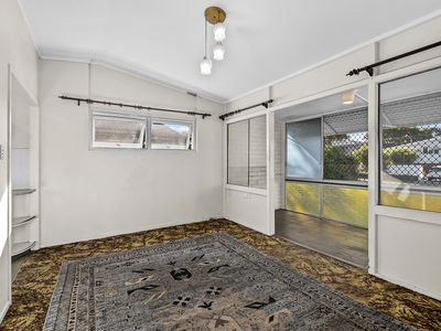 104 Basnett Street, Chermside West